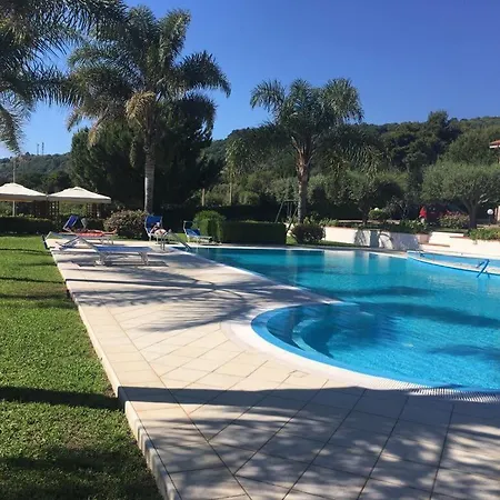 Aparthotel Delta Club 4*