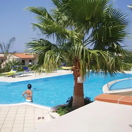 Aparthotel Delta Club *