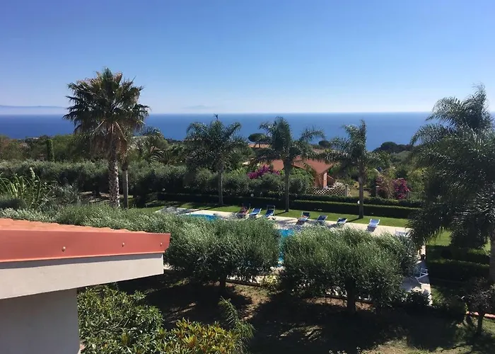 Delta Club 4* Capo Vaticano